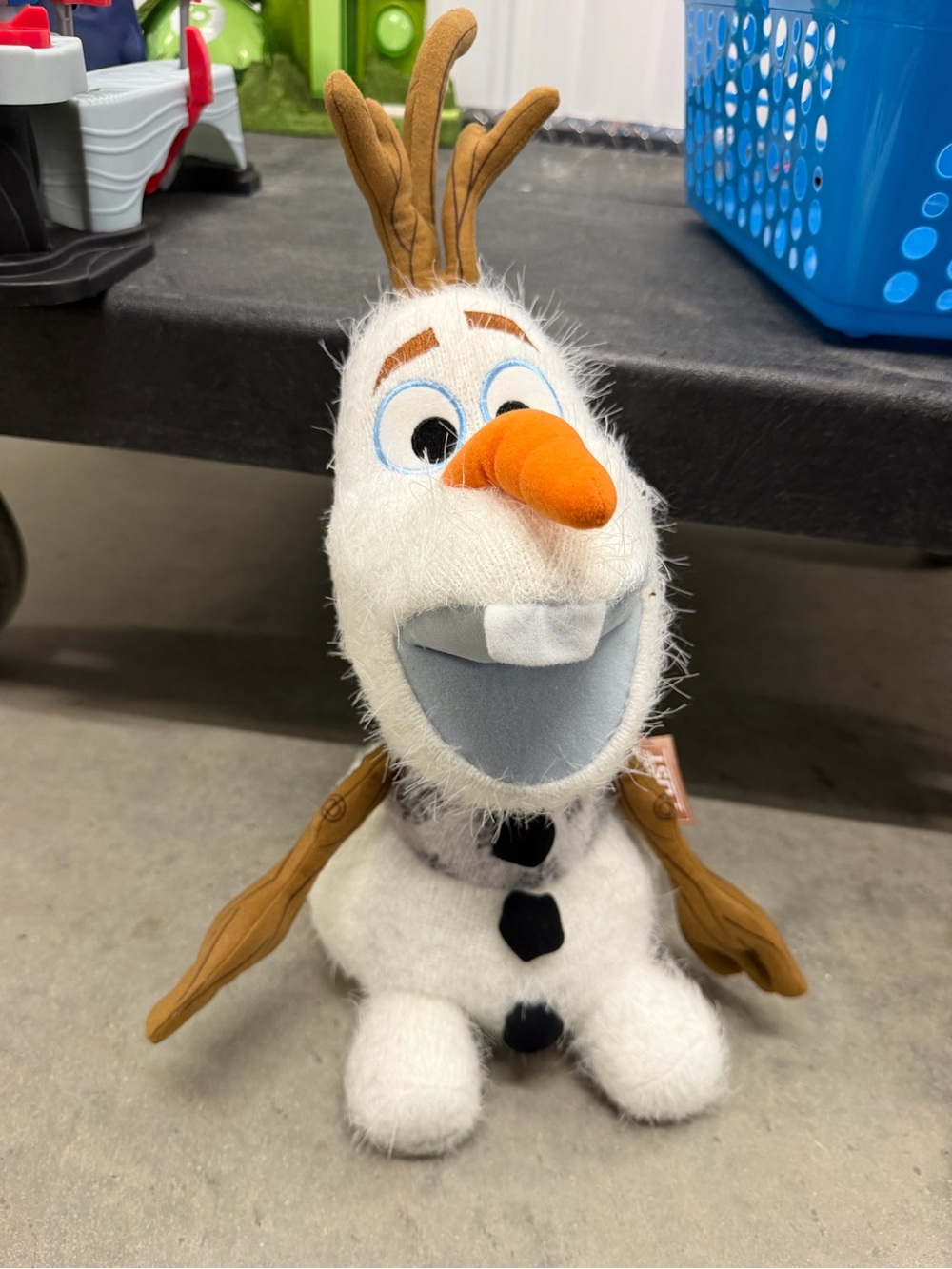 Disney Frozen Olaf Plush Wandering Oaken’s Trading Post Snowman Hang
